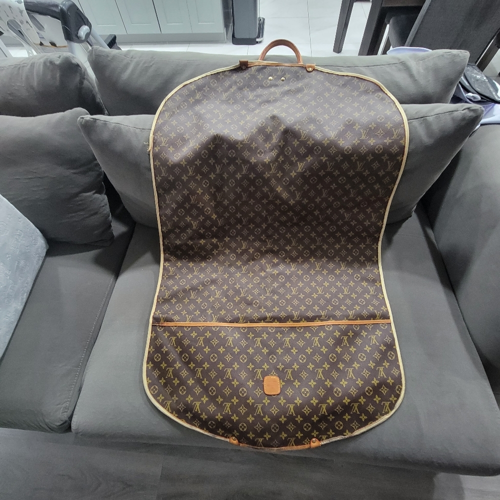 Louis Vuitton  garmet carrier